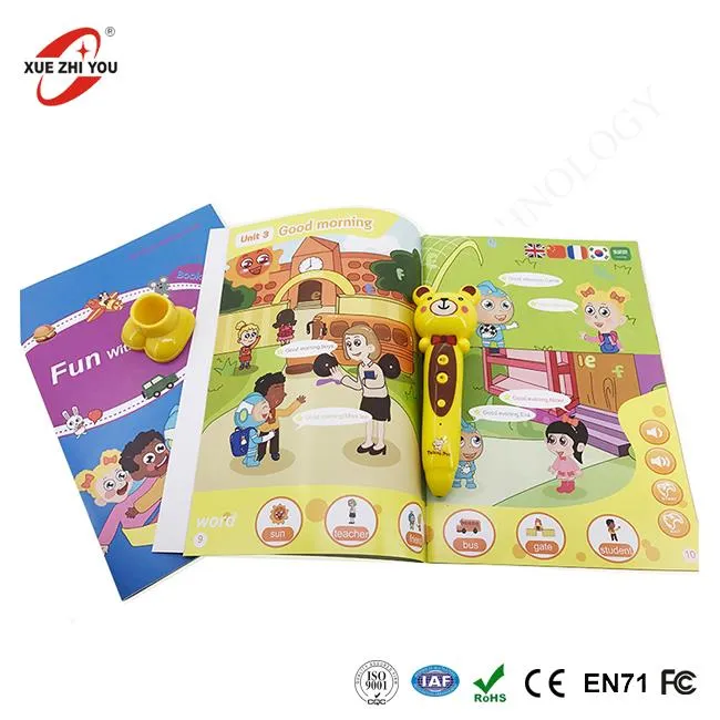 סטודנטים לומדים ספרים אודיו עט חכם