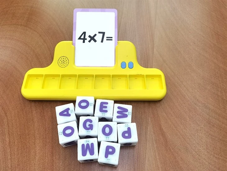 Creative Cards And Blocks Game For Toddlers Creative Cards And Blocks Game For Toddlers
