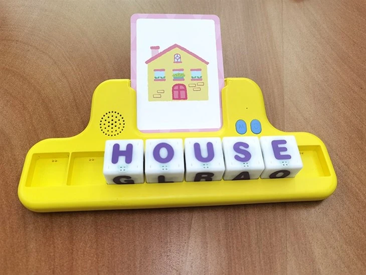 Creative Cards And Blocks Game For Toddlers Creative Cards And Blocks Game For Toddlers